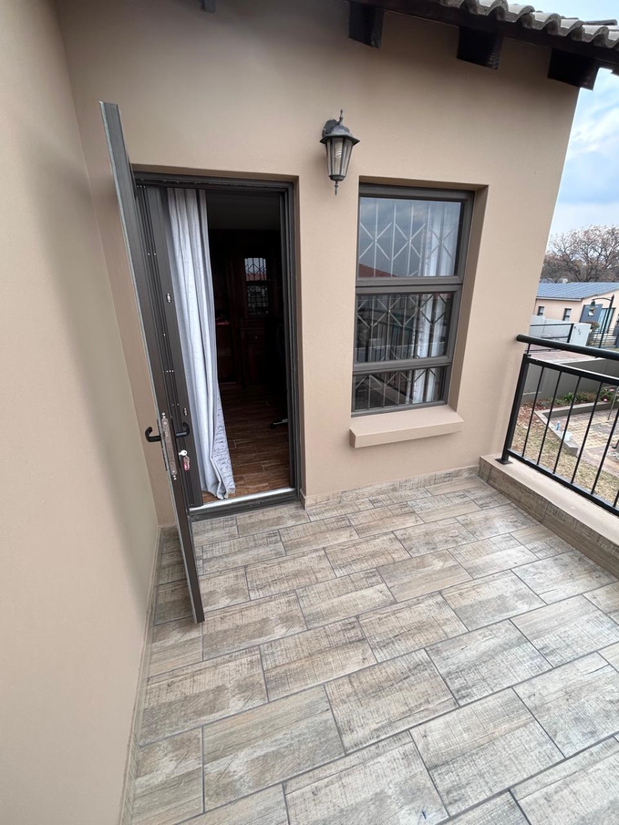 To Let 3 Bedroom Property for Rent in Melodie North West